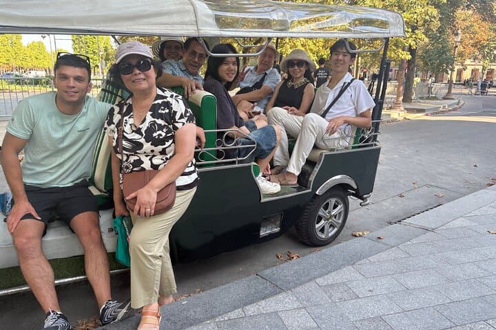 4 Hour Grand Paris Tour by Electric Tuk Tuk See Almost Everything