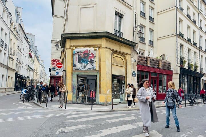 Unconventional Paris: Marais Art Galleries &Graffiti Walking Tour