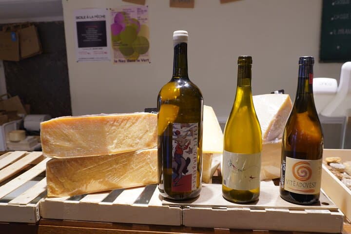 Nice tasting with 2 wines 2 cheeses and 2 cold cuts