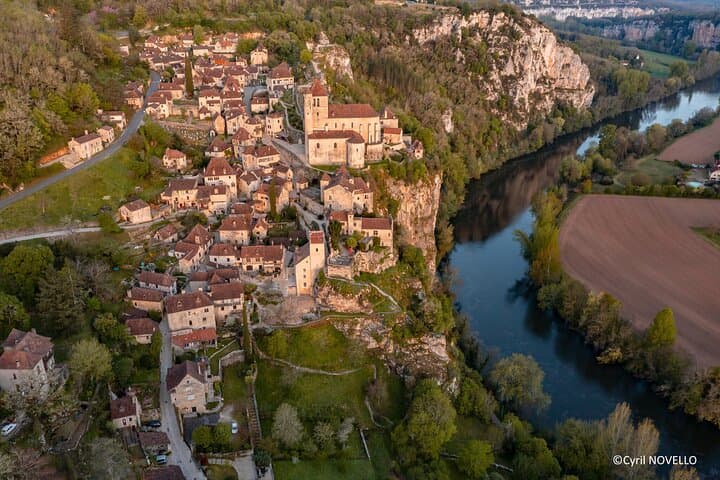 Sarlat : Private Tour to Rocamadour + St-C-Lapopie by Exploreo24