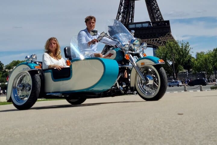 A moment DE freedom