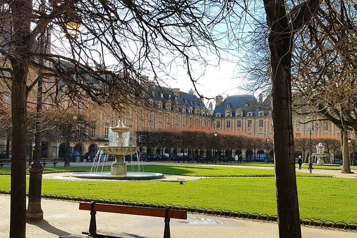 A Parisian Day