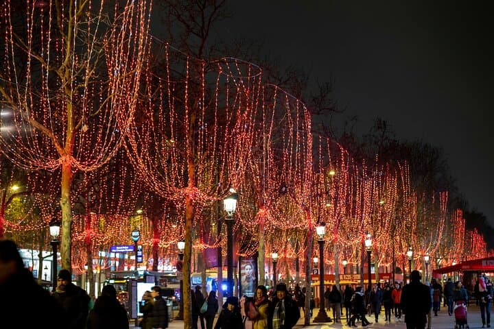 Paris Christmas Lights and Markets Family Tour