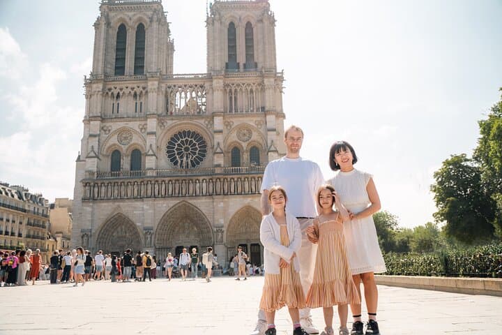 Notre Dame Premium Interior and Exterior Tour with Free Entry
