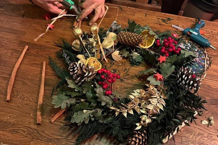 Christmas preserved wreath making