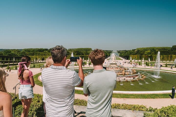 Capture postcard-perfect photos in Versailles’ most iconic spots.