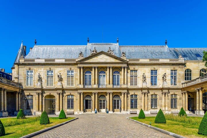 Paris Marais Walking Food Tour with Audioguide on Your Smartphone