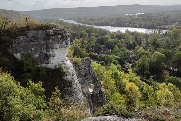 Bike tour between La Roche-Guyon and Giverny