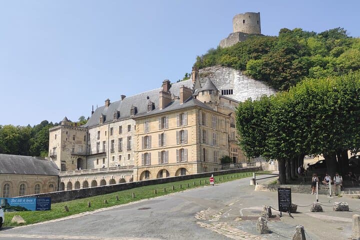Bike tour between La Roche-Guyon and Giverny