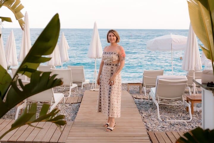 Private Vacation Photoshoot with Photographer in Nice