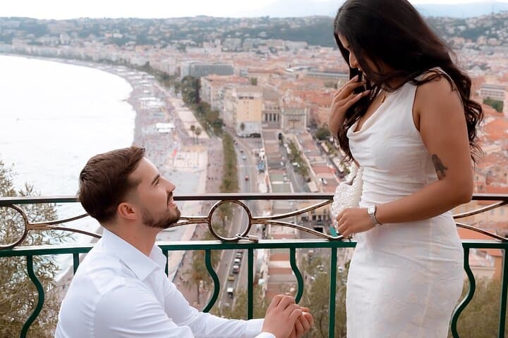 Private Vacation Photoshoot with Photographer in Nice