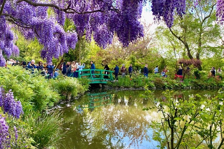 Giverny Claude Monet's House and Pond