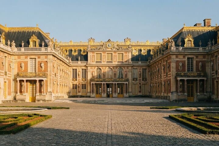 The Palace of Versailles and Garden Experience