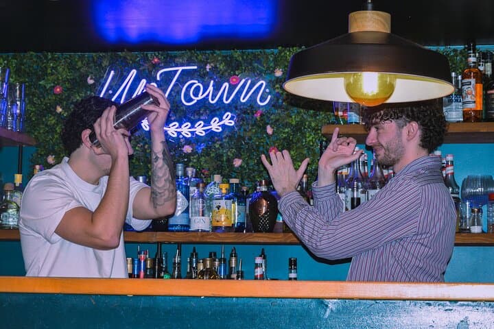 Shake, Mix & Sip: Cocktail Workshop in Old Nice