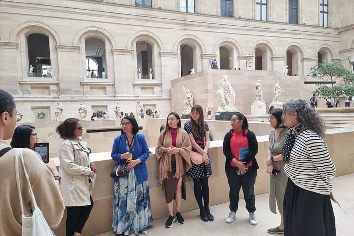Louvre Essential 2h Portuguese guided tour