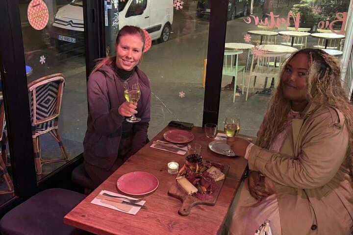 Le Marais Exclusive French Dinner & Wine Tour