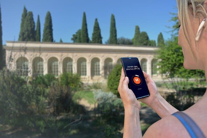 Visit of Montpellier in freedom: In front of the Aqueduct Saint-Clément (Les Arceaux).