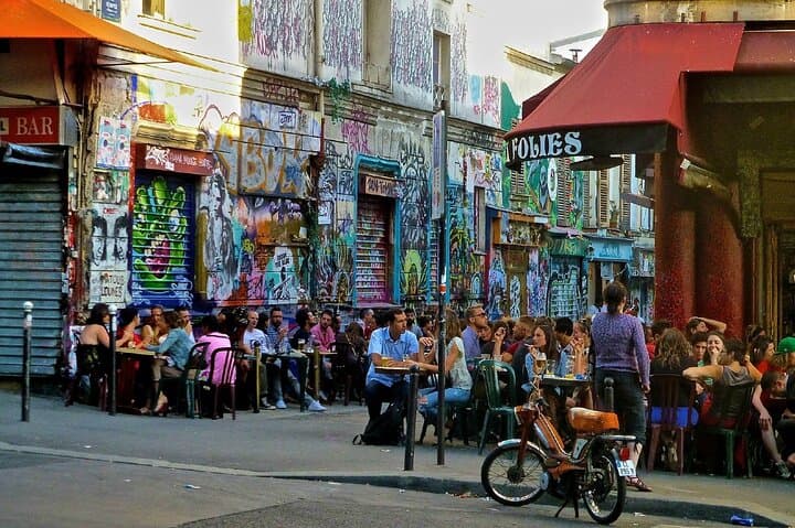 Paris’ Tourist Unusual Areas Explored by Safe Guided Sidecar Tour