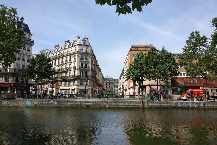 Cycling along the Canal Saint-Martin