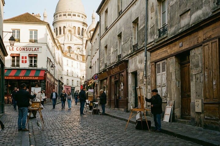 Montmartre Expert-Guided Cultural Walking Tour
