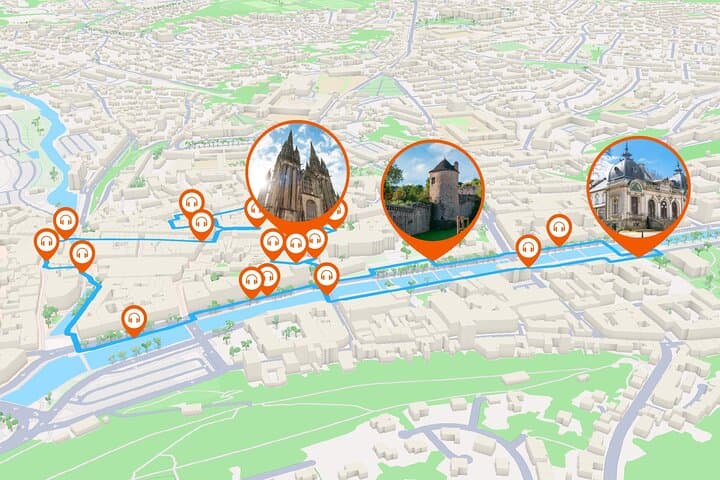 Full tour: A stroll in the heart of the Old Quimper, between rivers and half-timbered houses.
