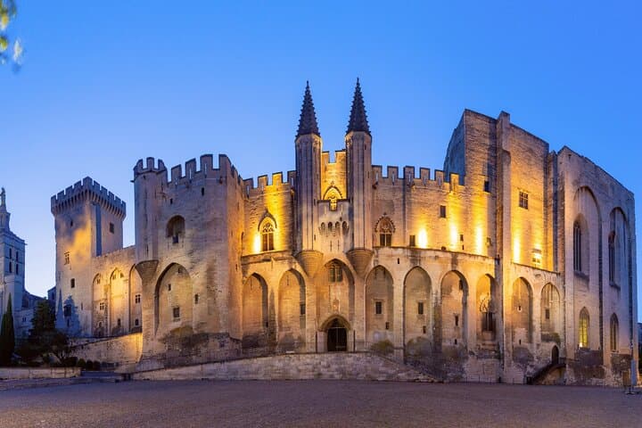 Palace of the Popes: The monumental Gothic fortress, residence of the sovereign pontiffs in the 14th century.