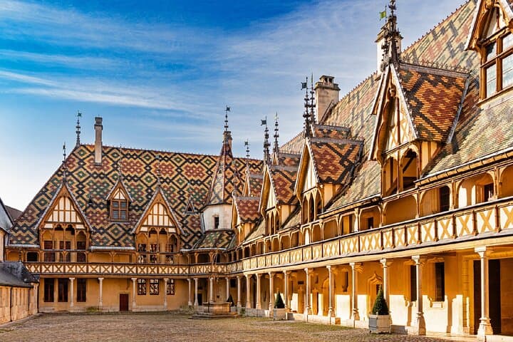 Hospices de Beaune: The famous polychrome glazed tile roofs of the Inn-Dieu, Burgundy's emblem.