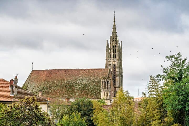 Saint Caprais Cathedral: A UNESCO World Heritage Site (Chemins de Santiago).