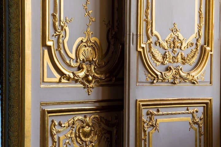 Versailles Palace And Gardens Private Tour with Champagne