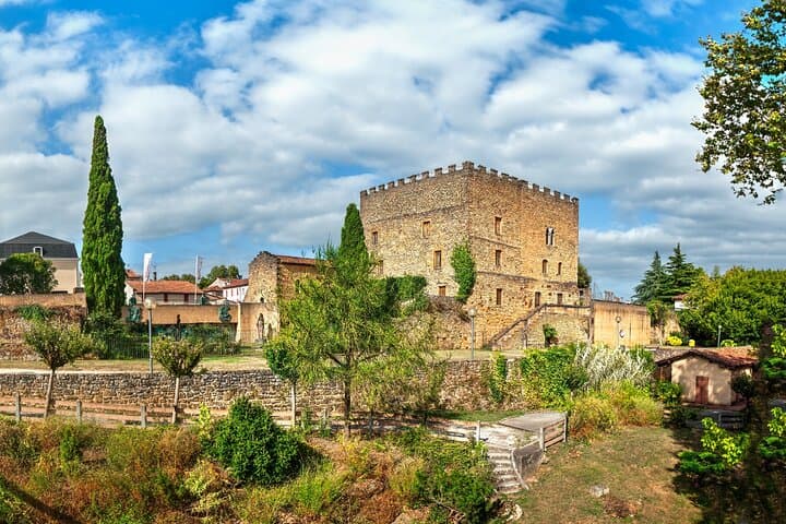 Dungeon Lacataye: The imposing medieval crenellated tower of the 14th century, setting of the superb Despiau-Wlérick Sculpture Museum.