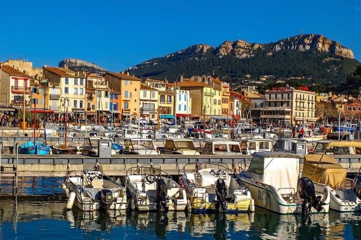 Private Provence Tour from Marseille Cassis and Aix