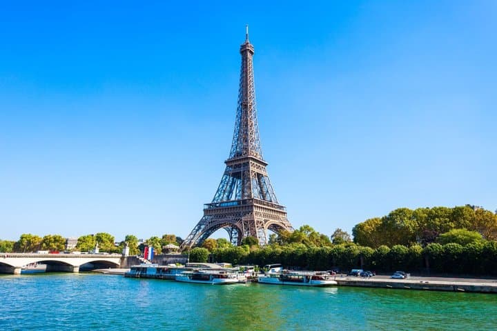 Paris Flex Pass Eiffel Tower, Louvre,Versailles & 25+Attractions