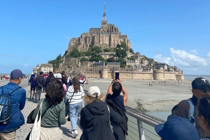 Private Driver for a Day in Normandy I Customizable Itinerary