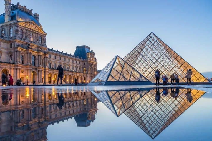 Paris Airport Private Transfer – CDG to City Center with Professional Chauffeur