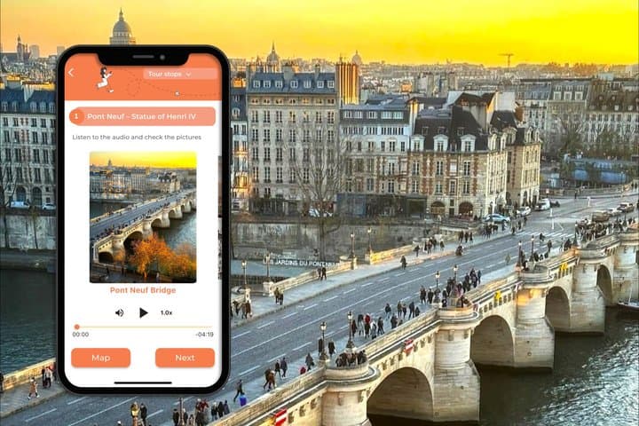 Paris Essential : Self-Guided Tour created by local Official Guide