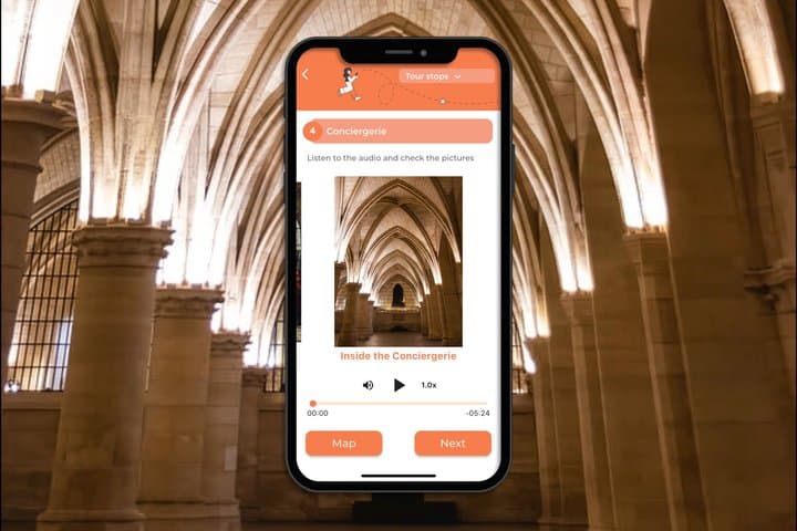 Paris Essential : Self-Guided Tour created by local Official Guide