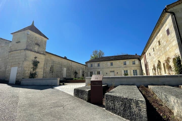 Bordeaux Wine Tour : All about stone around Saint Emilion