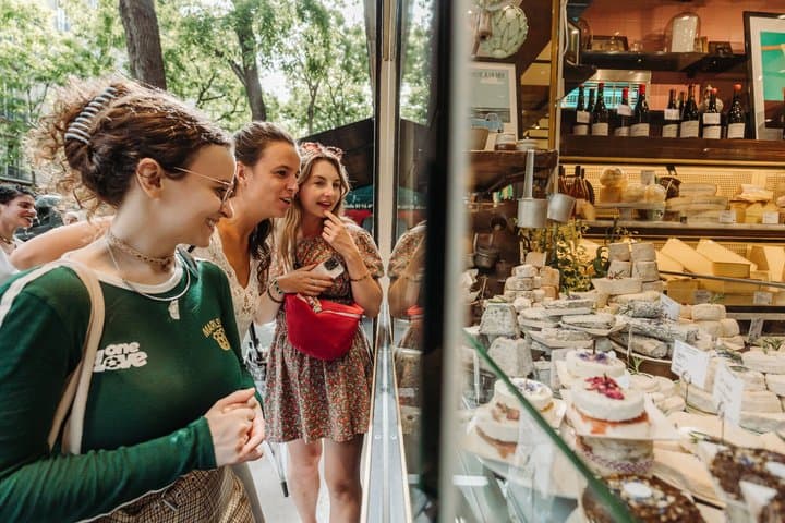 Paris Montmartre Food Tour: Local Wine, Cheese & Bakery Tastings