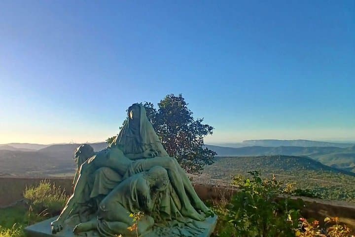 Mary Magdalen Cave & Basilica of St Maximin on a private tour