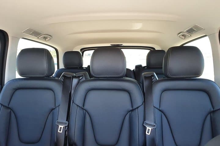 Paris Private Transfer to Disneyland Paris One Way or Round Trip
