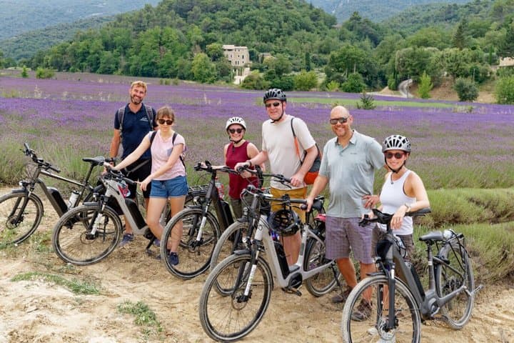 Full Day E-bike Tour in the Luberon Region from Aix en Provence