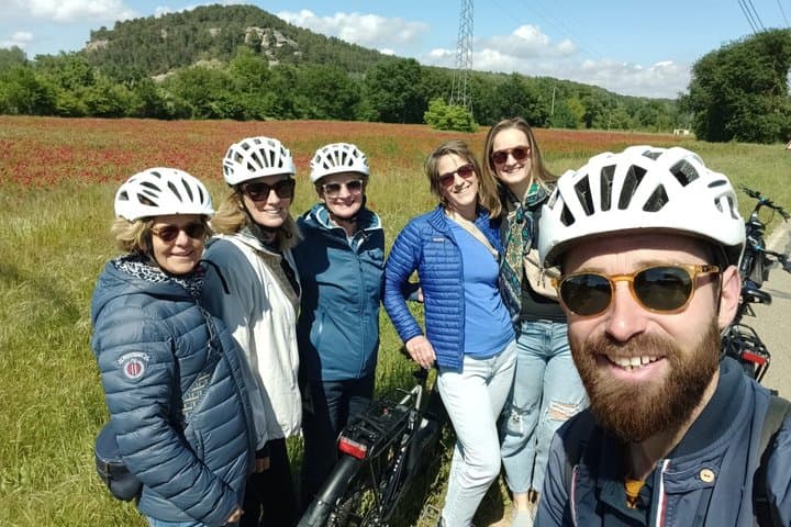 Full Day E-bike Tour in the Luberon Region from Aix en Provence