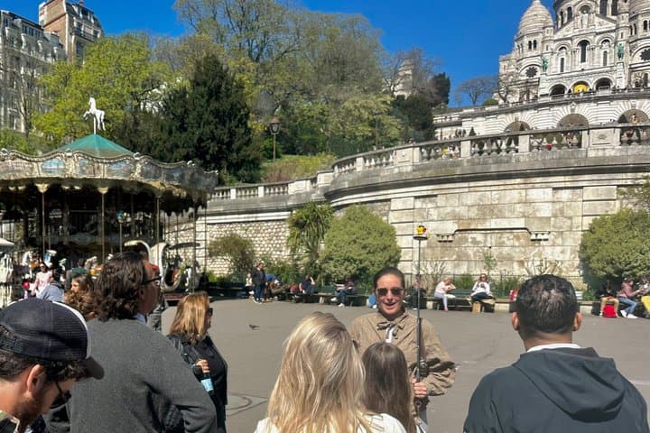 The Best Unseen Sights of Paris, Half a day walking Tour