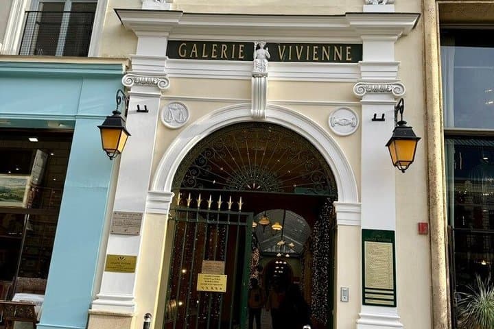 Secret Covered Passages Tour in Paris
