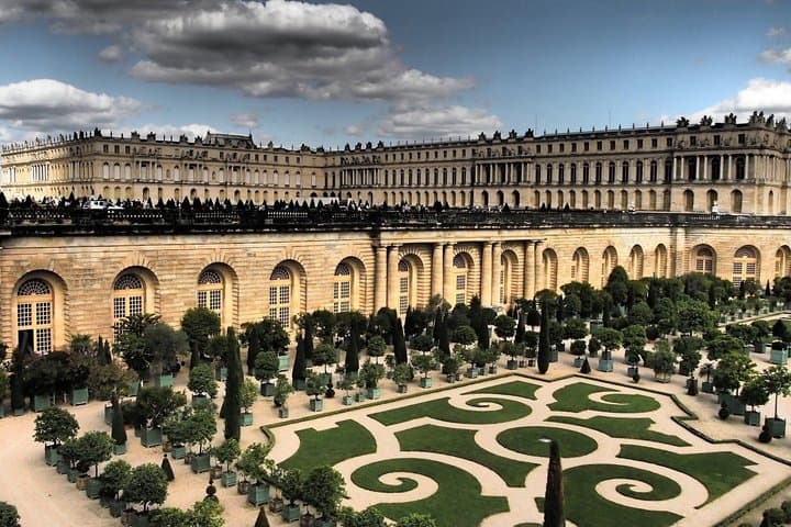 Paris in a day: Louvre, Sainte Chapelle, Pantheon, etc.