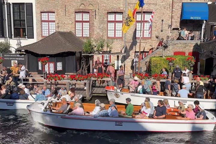 Private Guided Day Tour to Bruges and Brussels from Paris