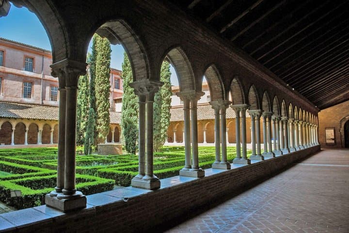 Toulouse: Private Guided Walking Tour of the City’s History