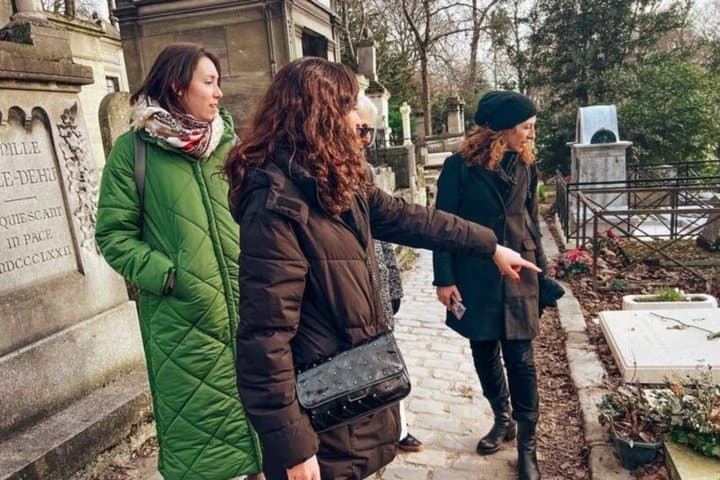Private Père Lachaise Cemetery Tour: Famous Graves & Monuments