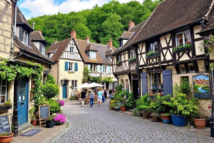 From Paris: a day tour to the cliffs of Étretat and Honfleur