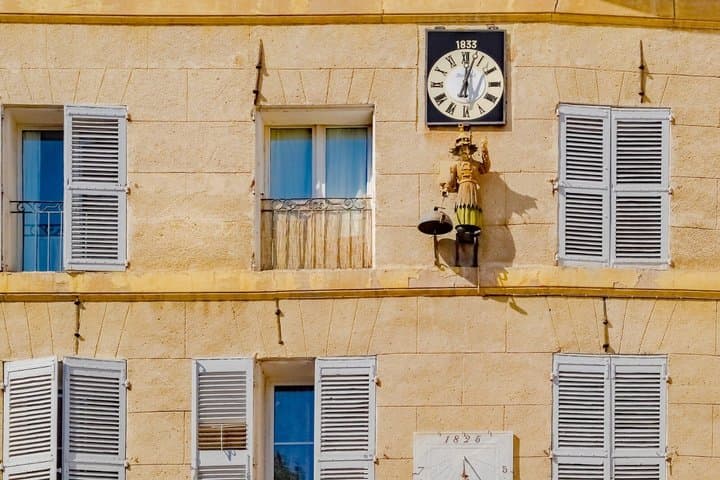 Aix en Provence Walking Tour: Explore Top Sights & Hidden Gems